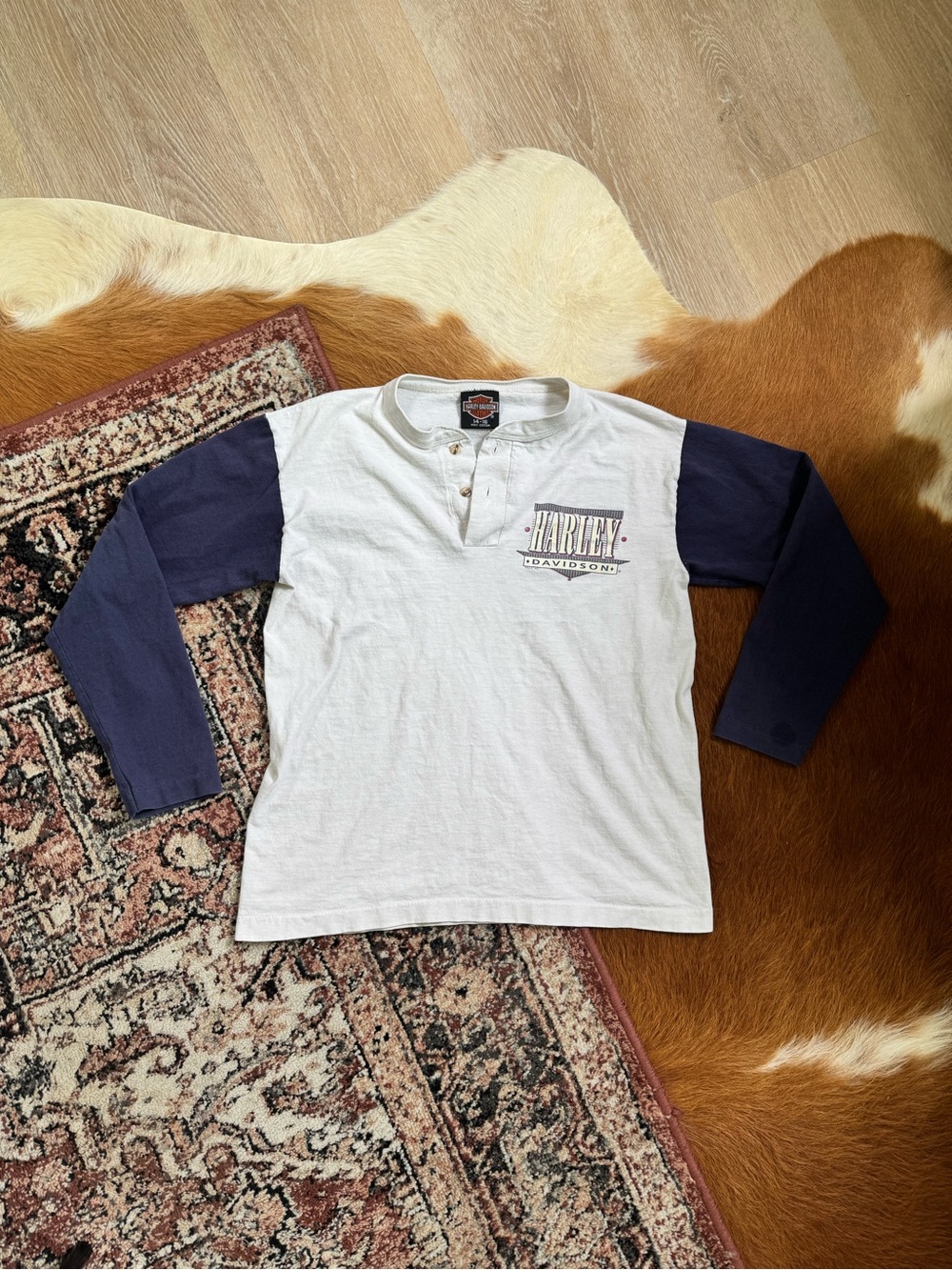 VINTAGE 90s Harley-Davidson White & Navy Henley Tee - Murrells Inlet, SC
